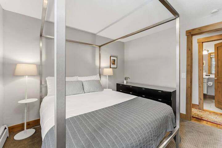 Bedroom 3: Queen Bed and in-suite bathroom