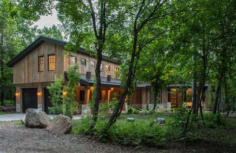THE GREAT ESCAPE - Modern Luxury Mountain Estate, Private, Hot Tub