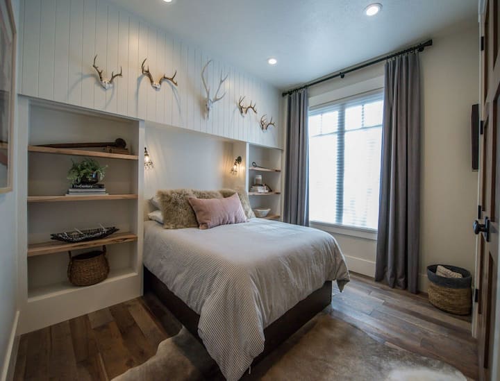 Bedroom 5