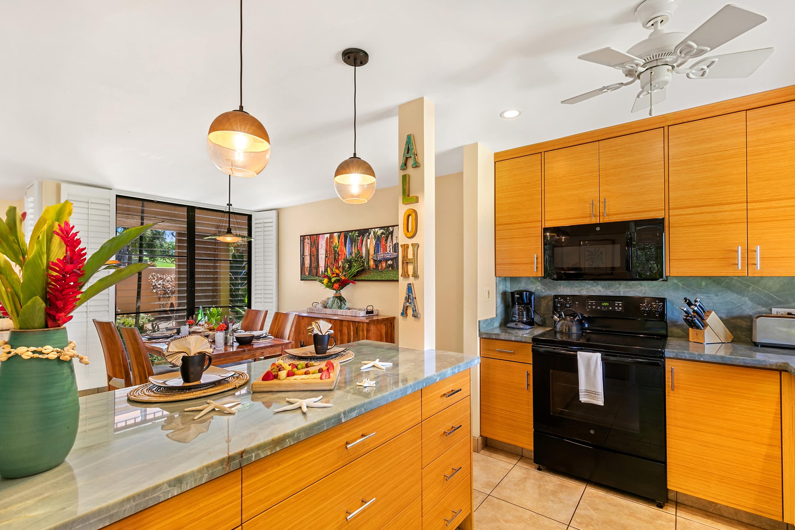 Condo in Kihei · ★4.83 · 1 bedroom · 2 beds · 2 baths - Image 5