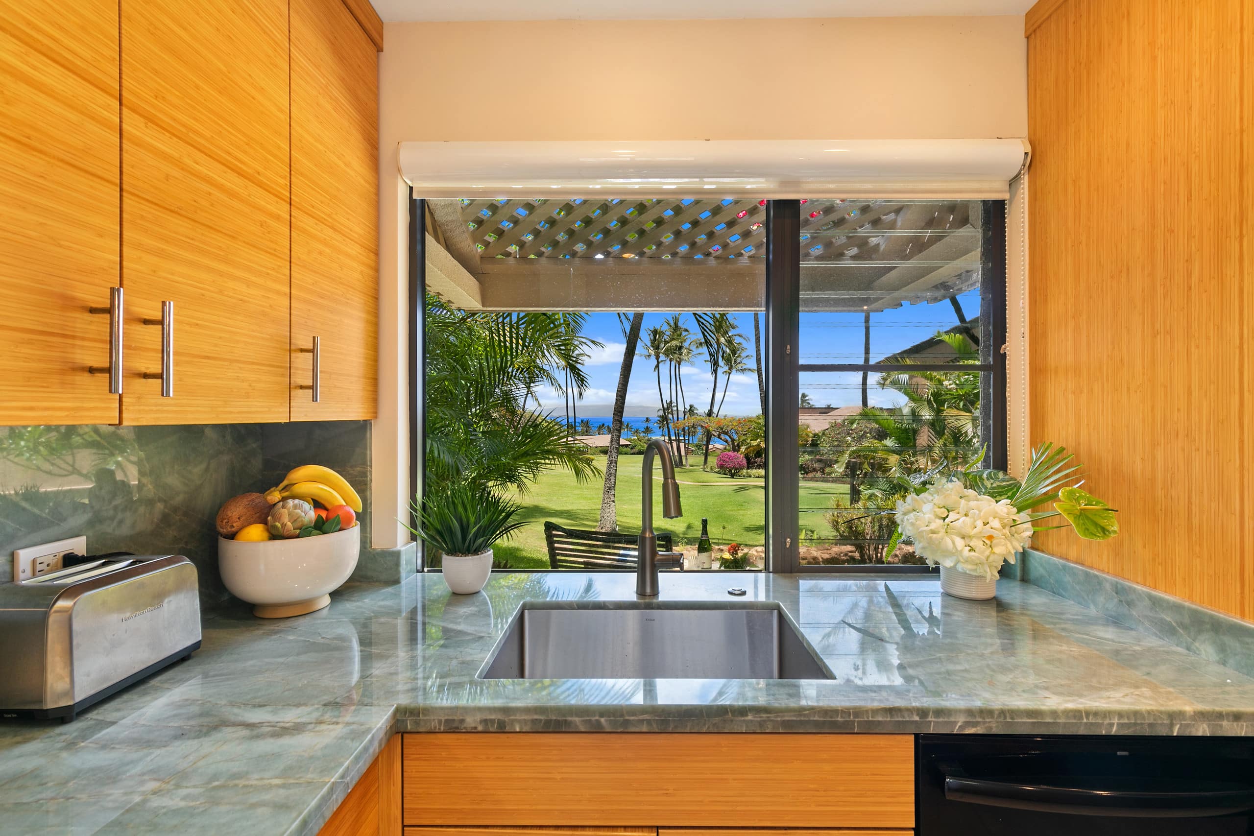 Condo in Kihei · ★4.83 · 1 bedroom · 2 beds · 2 baths - Image 7