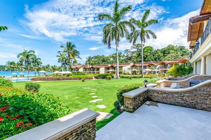 Stylish Beachfront Condo w/ Resort-Style Amenities