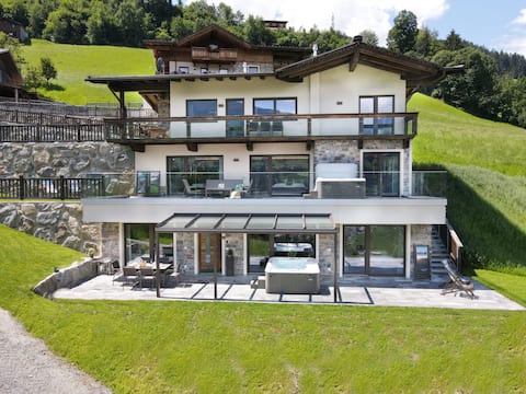 Superior Chalet Berggold - by "wachterhof"