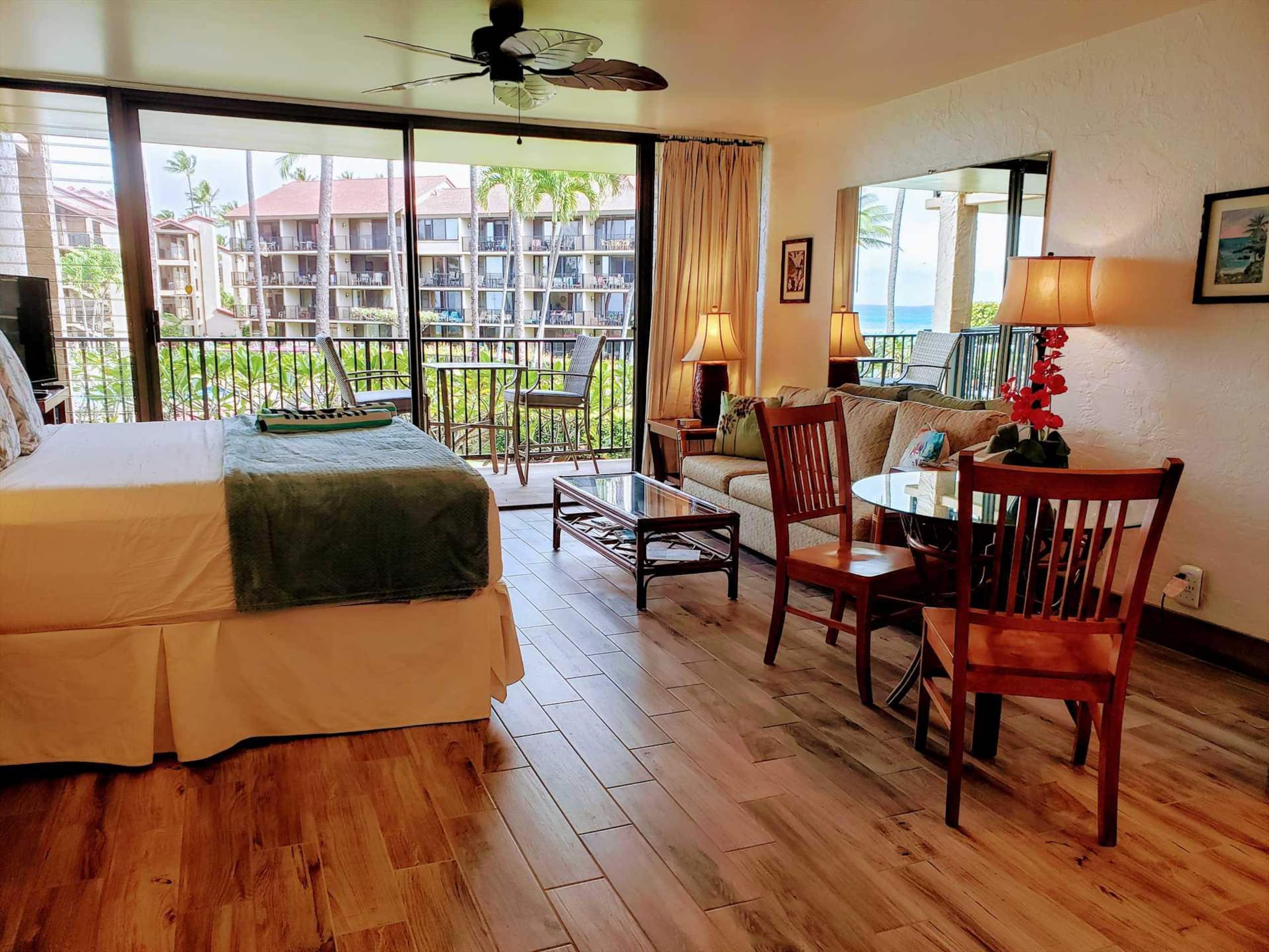 Papakea E204, Ocean view, King bed Suite - Image 12