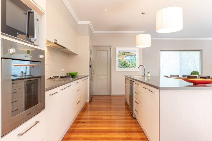 Bush 2 Beach gallery image 4