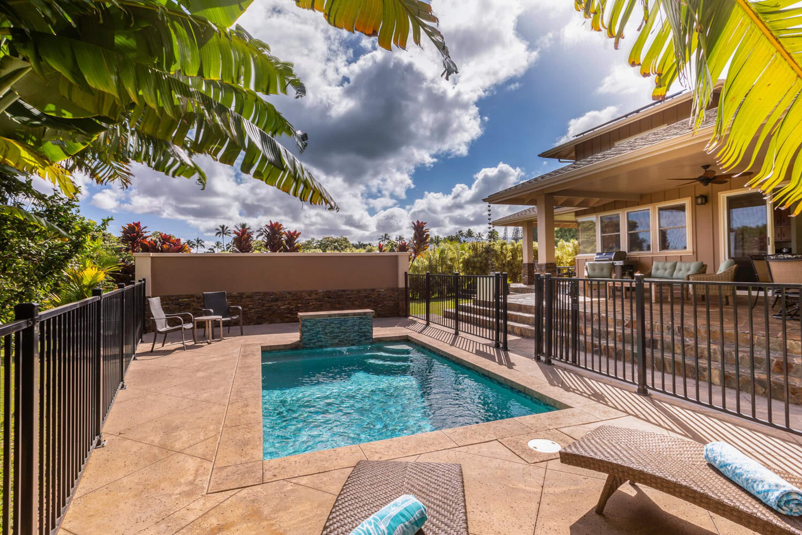 Pohaku Villa Tropical Home AC, Pool, Lanai, View - Photo 46