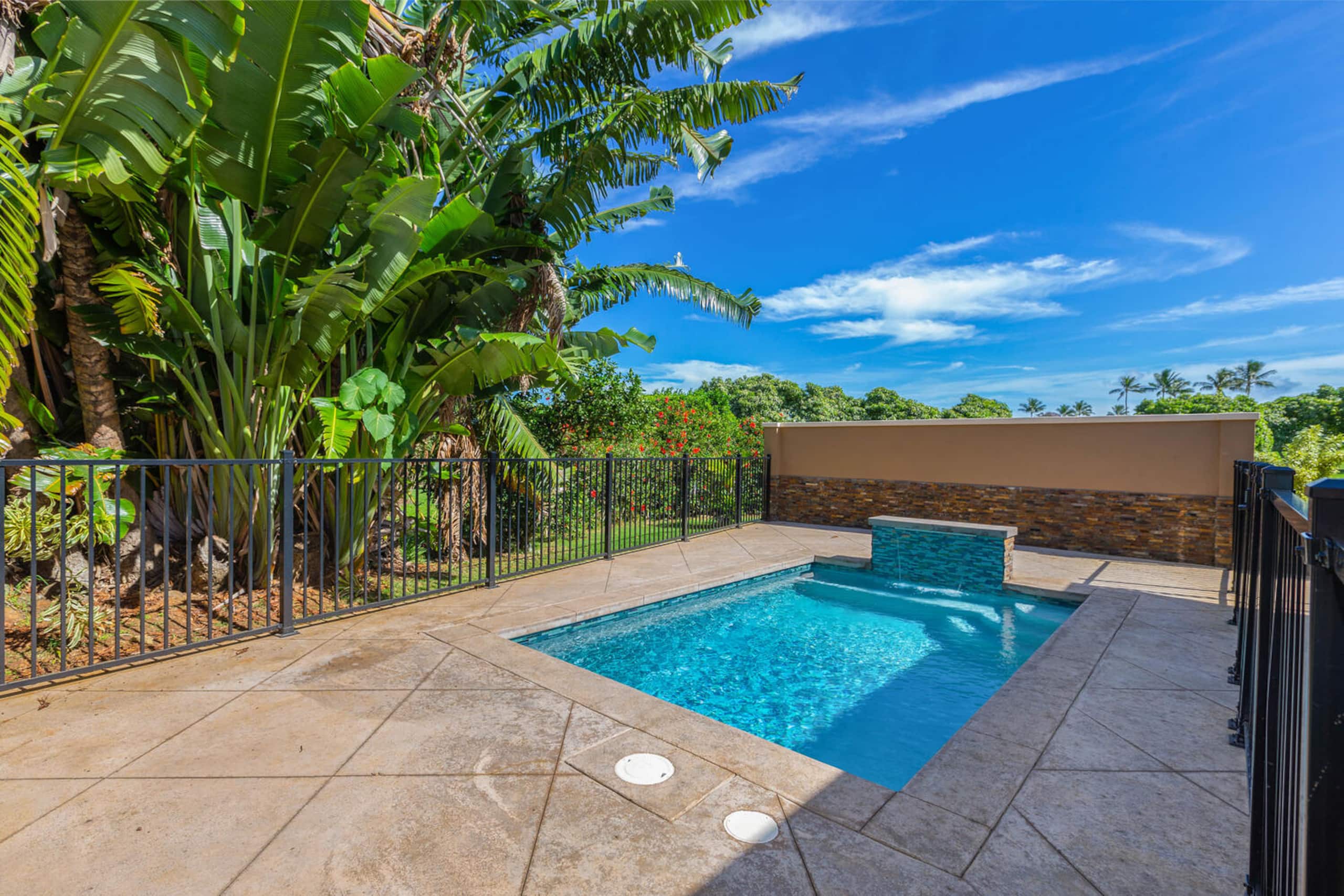 Pohaku Villa Tropical Home AC, Pool, Lanai, View - Photo 43