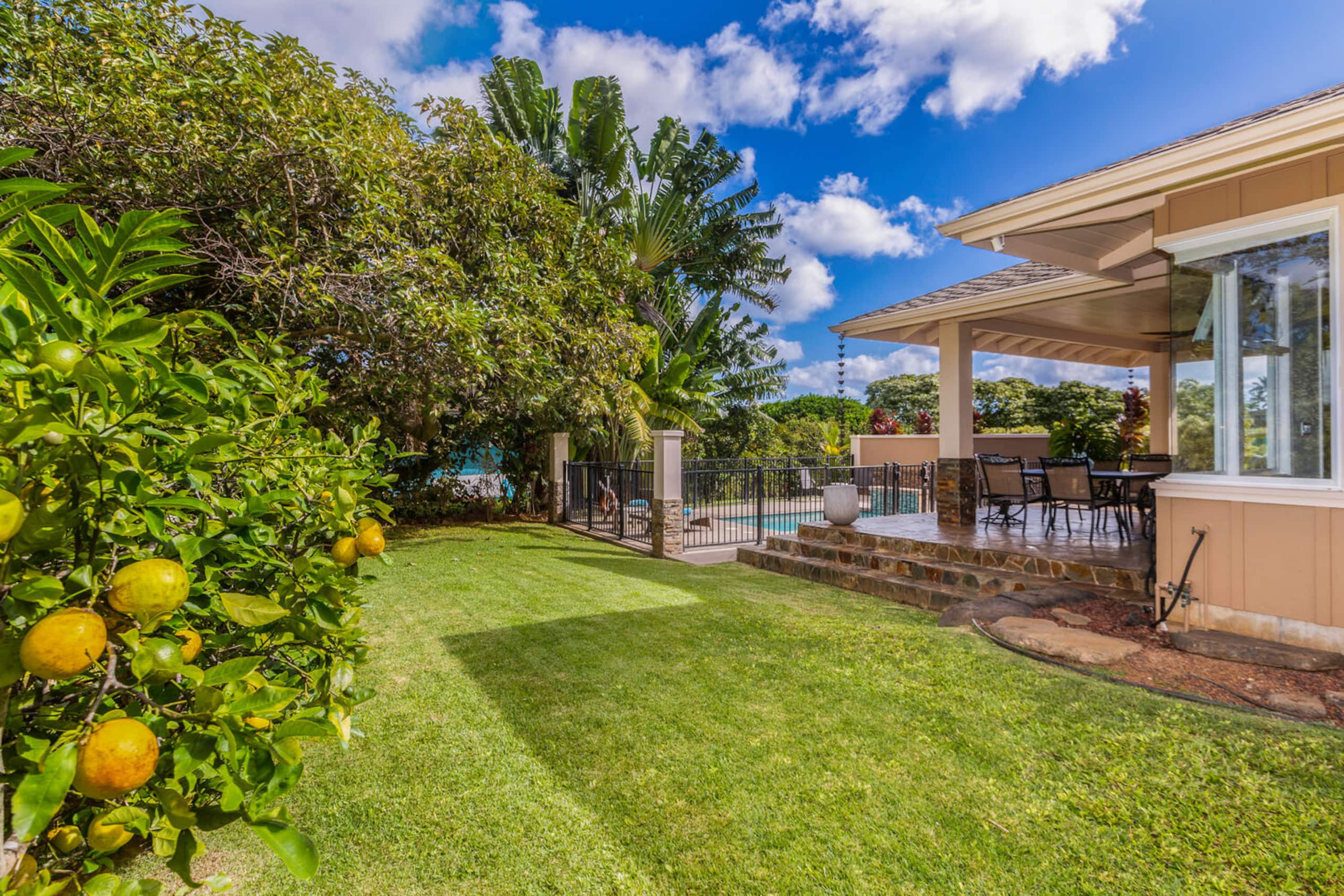 Pohaku Villa Tropical Home AC, Pool, Lanai, View - Photo 47