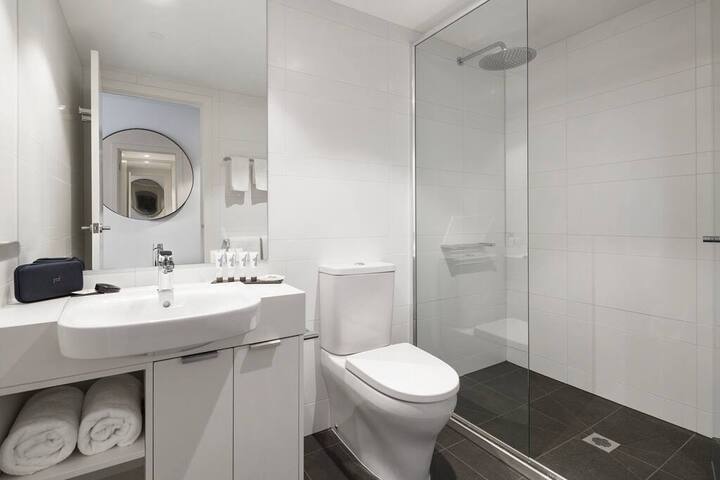 Two Bedroom Apartment – Quest St Kilda Road gallery image 3