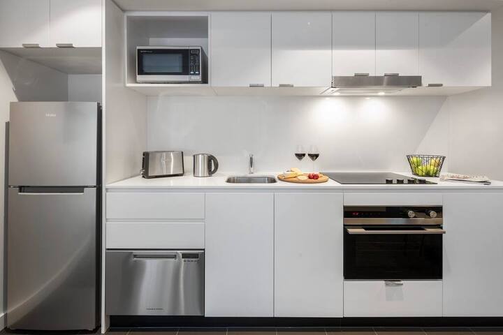 Two Bedroom Apartment – Quest St Kilda Road gallery image 4
