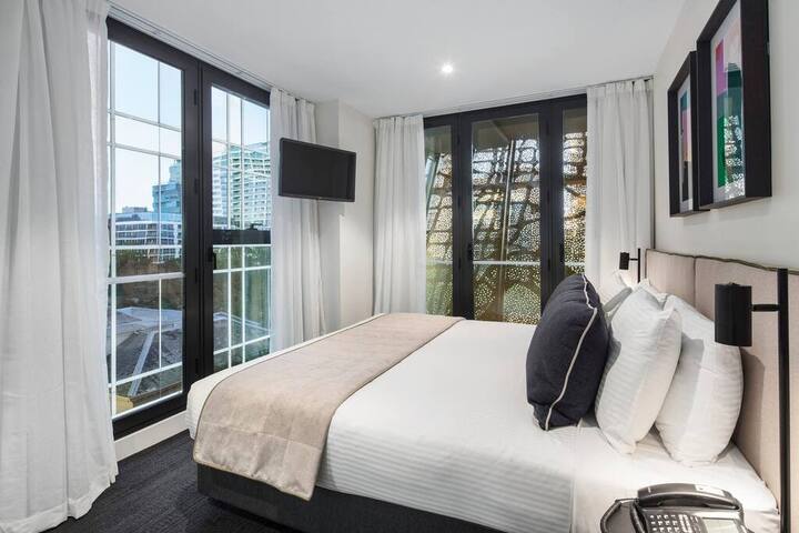 Two Bedroom Apartment – Quest St Kilda Road gallery image 2