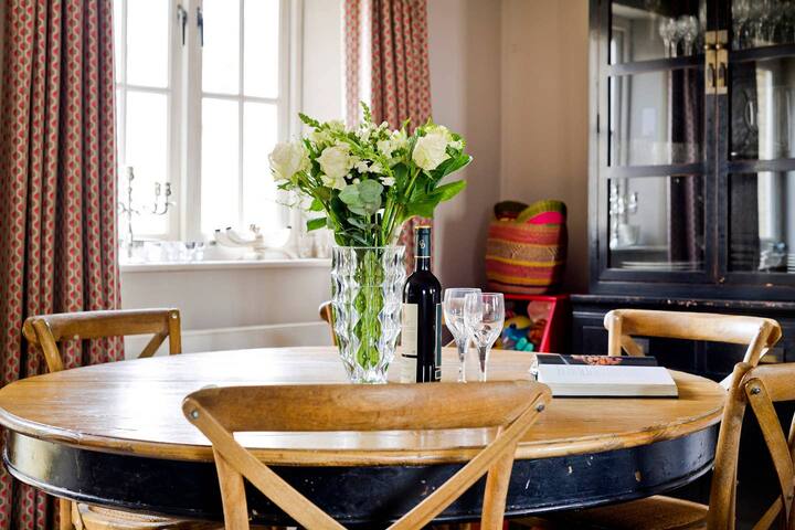 Delightful 3-Bed family home, Bayswater gallery image 5