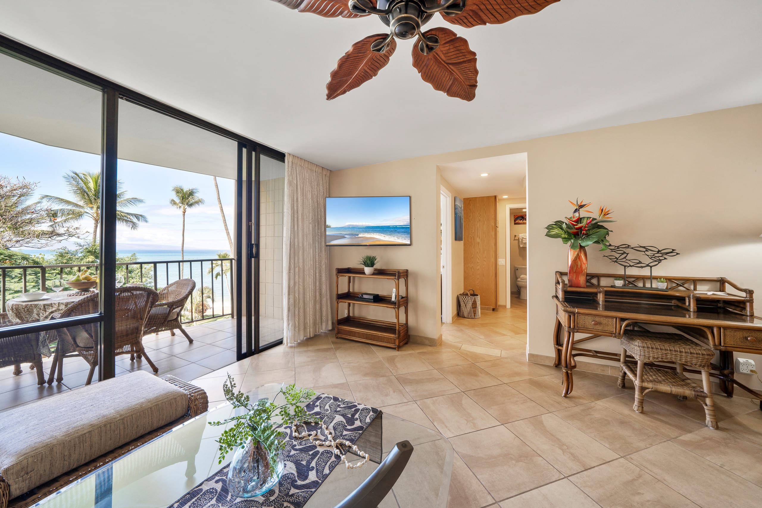 Condo in Lahaina · ★4.54 · 1 bedroom · 2 beds · 1 bath - Image 3
