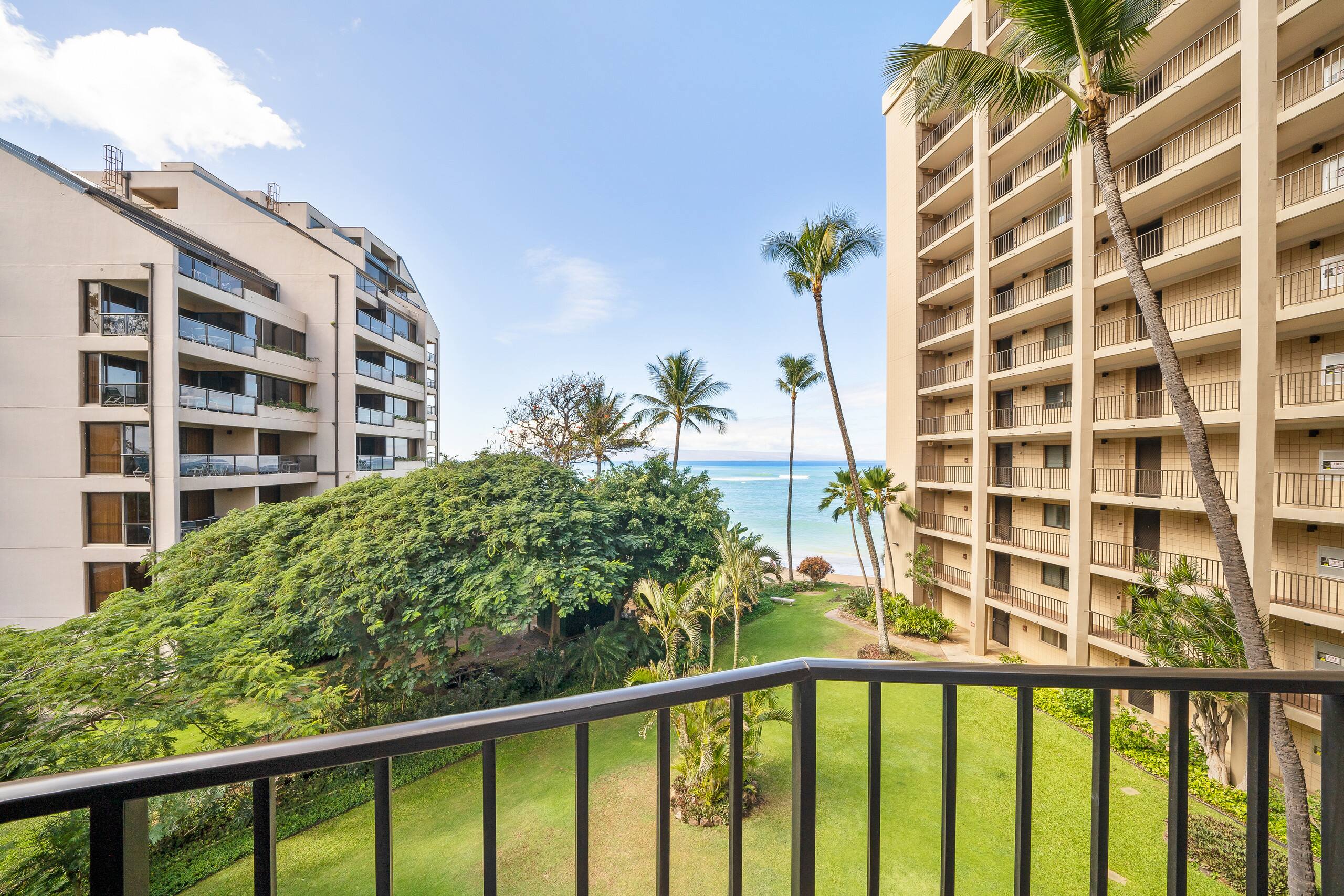 Condo in Lahaina · ★4.54 · 1 bedroom · 2 beds · 1 bath - Image 30