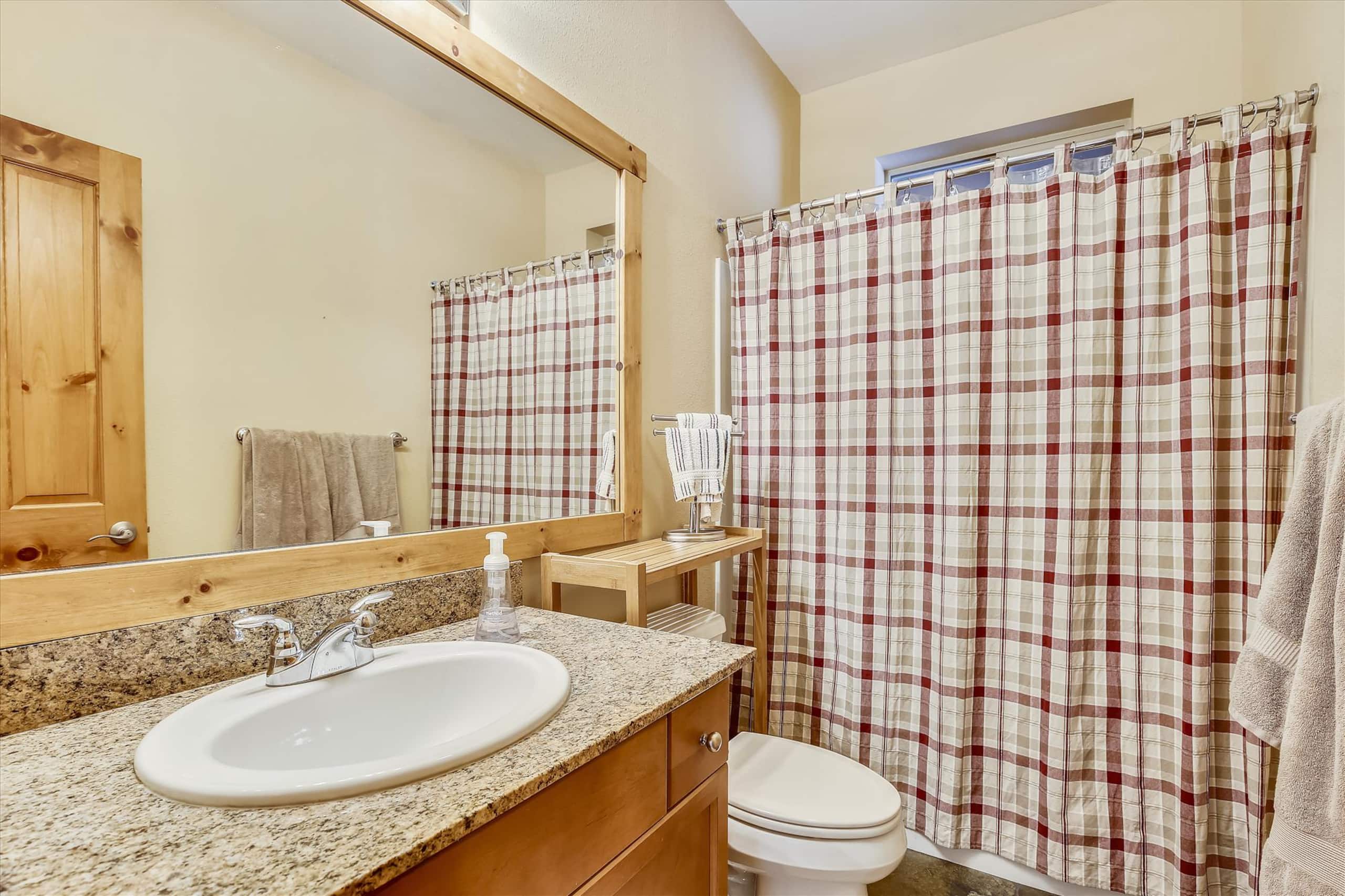Ski-In/Ski-Out Condo with Pool & Hot Tub - Photo 21