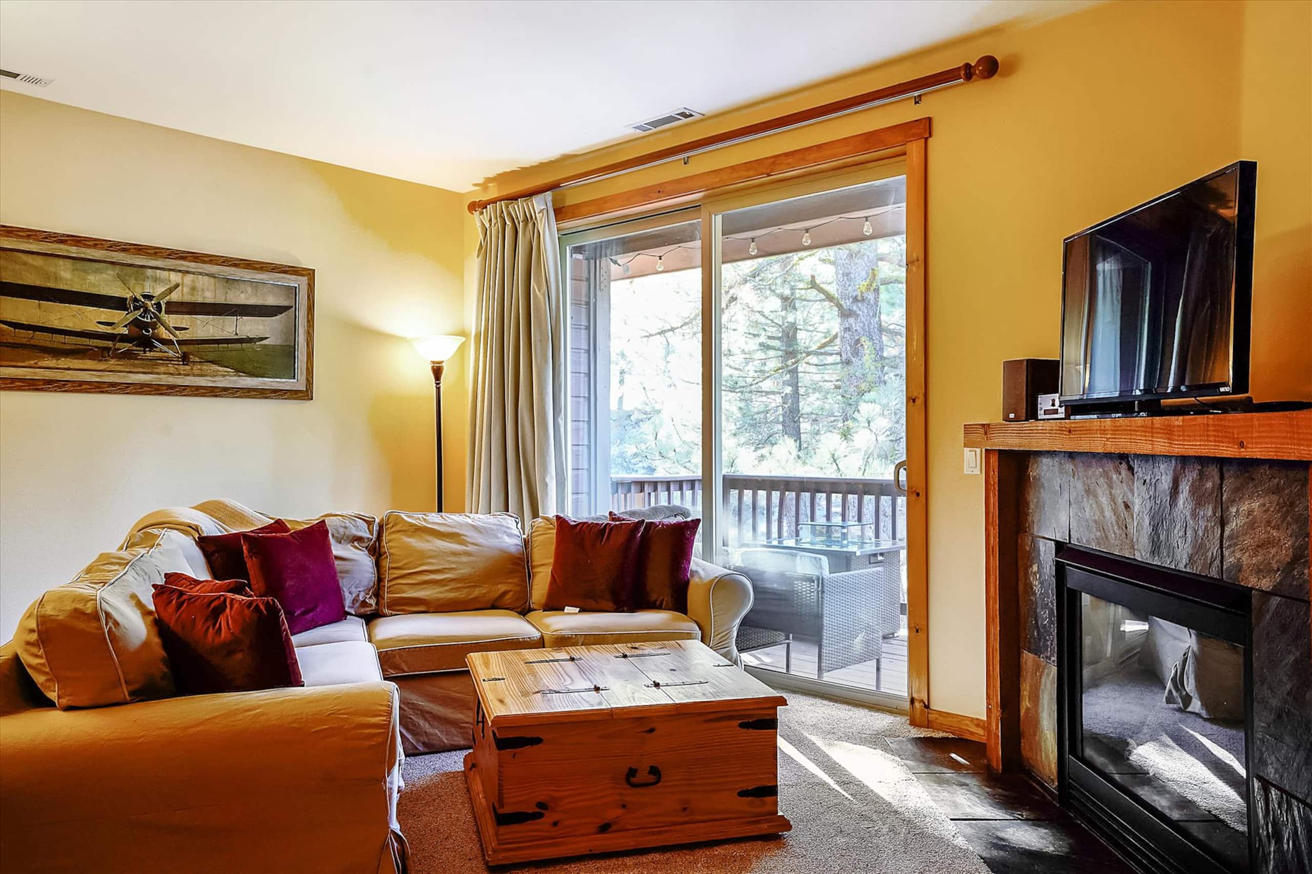 Ski-In/Ski-Out Condo with Pool & Hot Tub - Photo 2