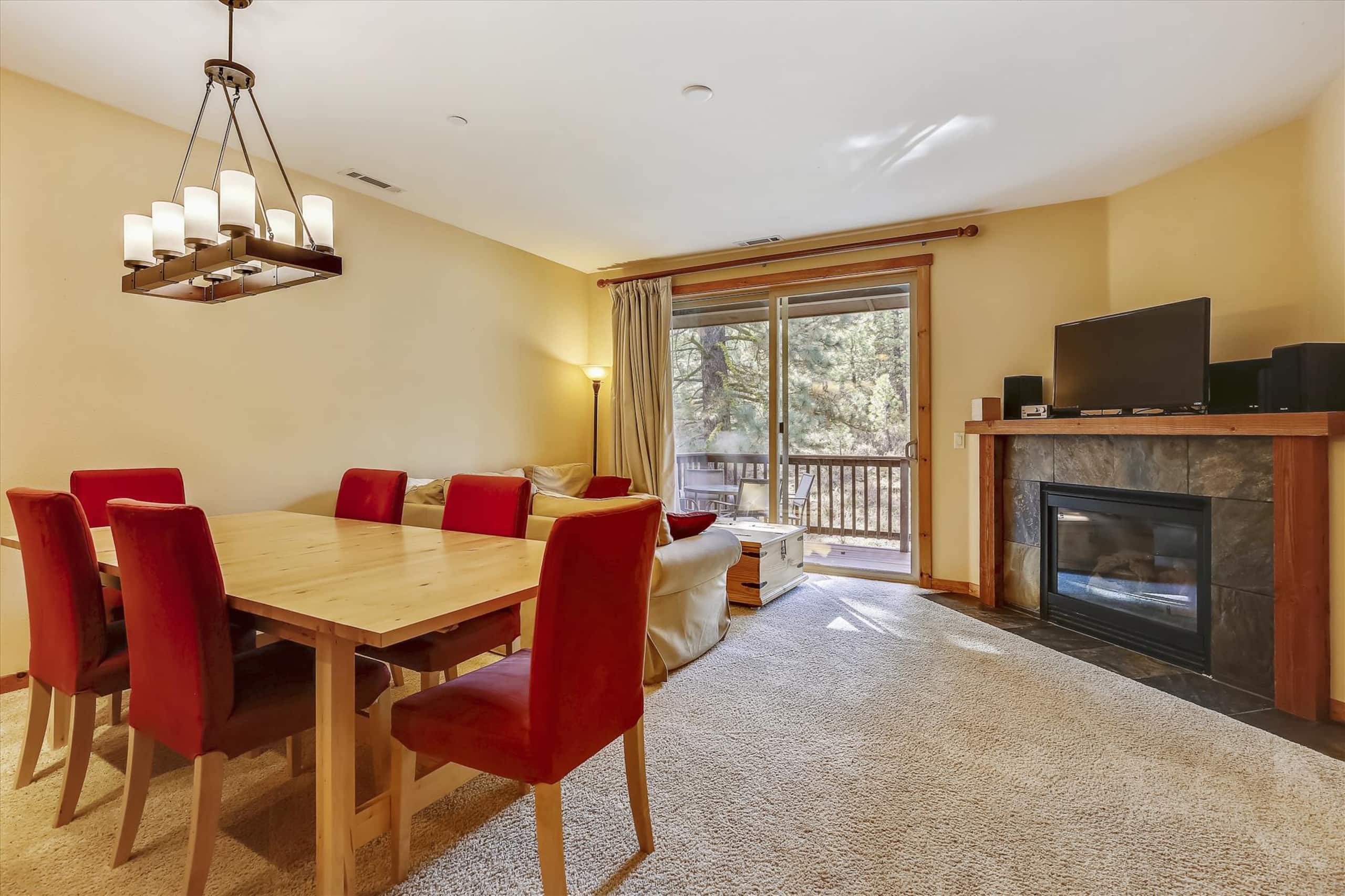 Ski-In/Ski-Out Condo with Pool & Hot Tub - Photo 4