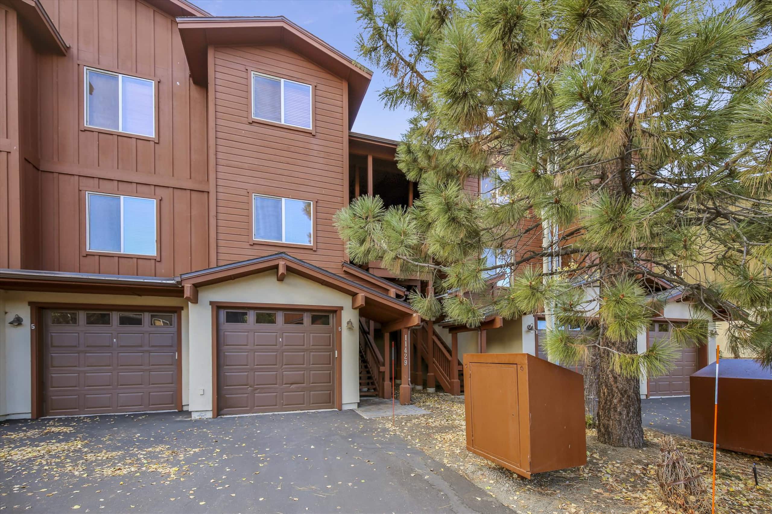 Ski-In/Ski-Out Condo with Pool & Hot Tub - Photo 23
