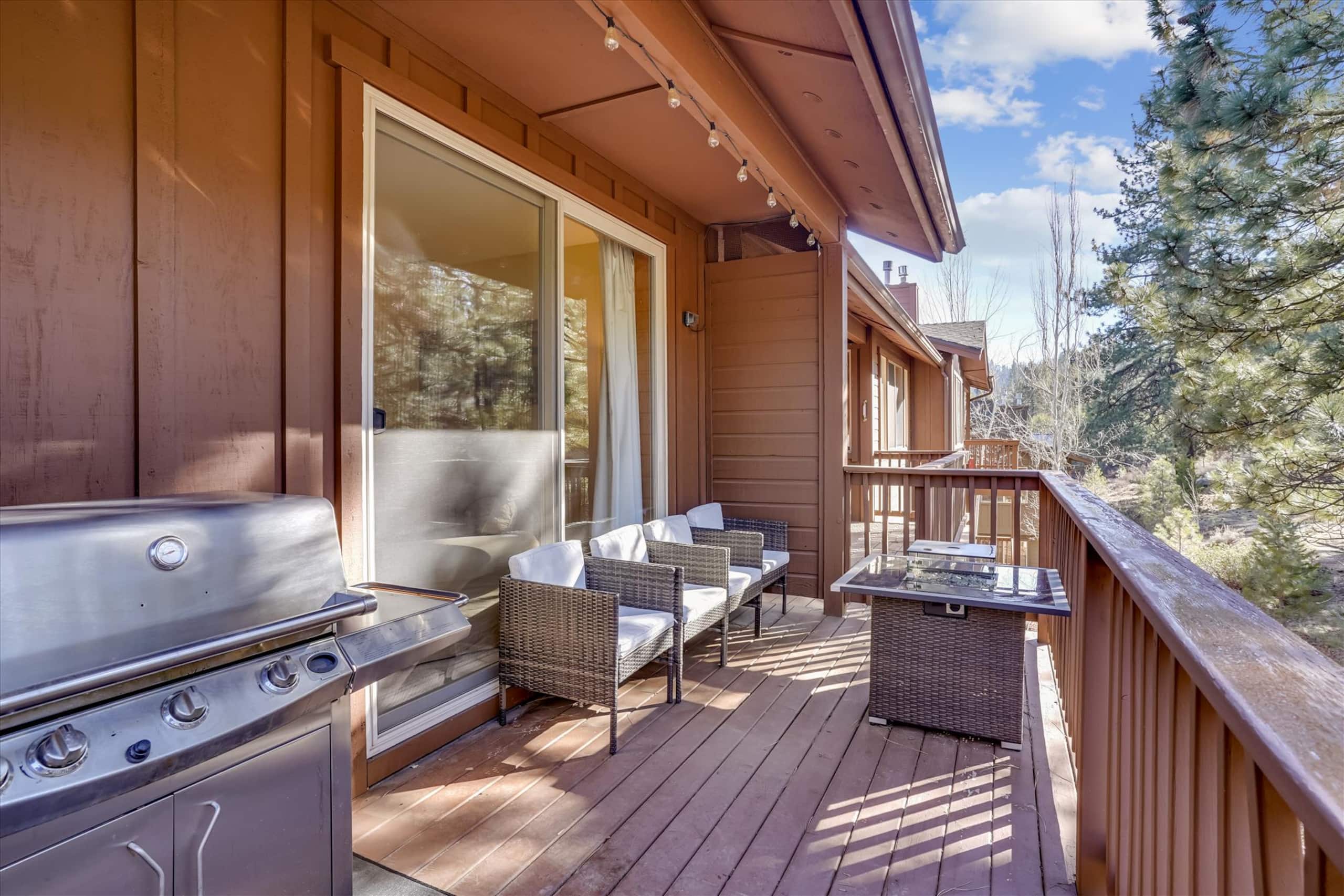 Ski-In/Ski-Out Condo with Pool & Hot Tub - Photo 13