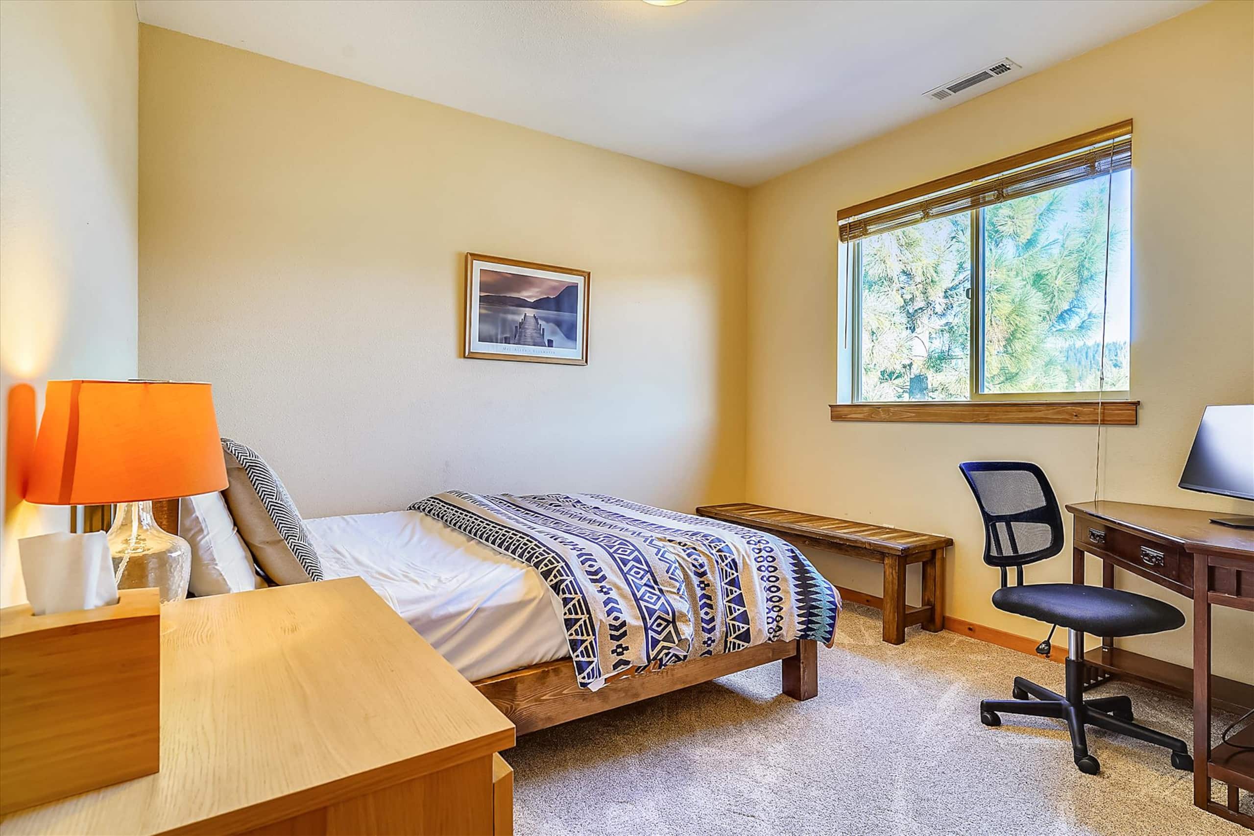 Ski-In/Ski-Out Condo with Pool & Hot Tub - Photo 22
