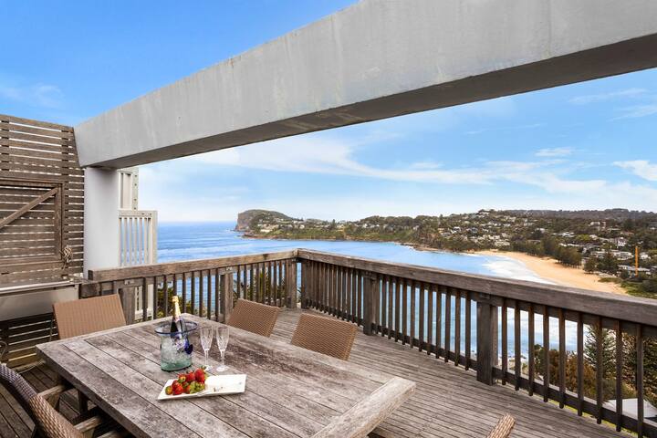 Seascape by Beach Stays gallery image 2