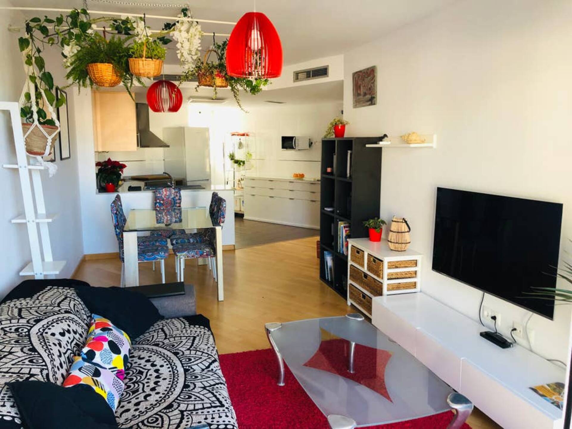 Cute and bright flat with A/C | Garage and patio