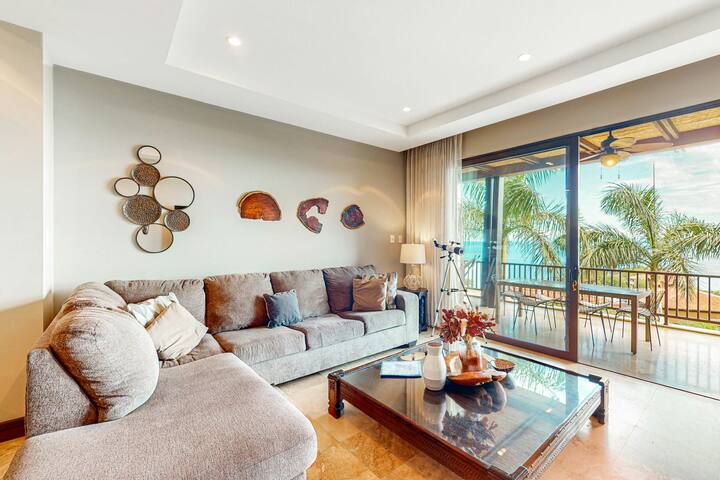 Breathtaking 3BR Oceanview | Balcony | Pool