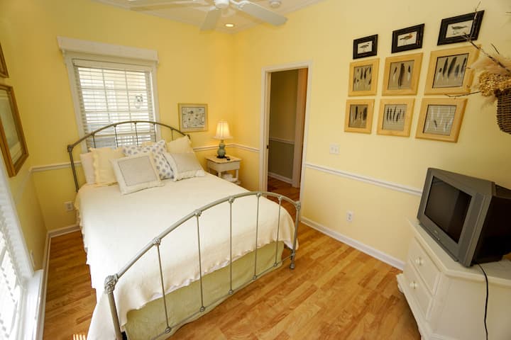 Kitanda cha watu wawili