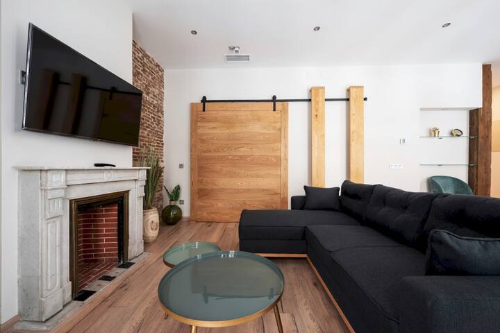 Stunning New 3BD 3BTH – Justicia (City Center) gallery image 2