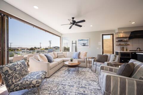 Grand Getaway: Ocean Views and Open Living Space!