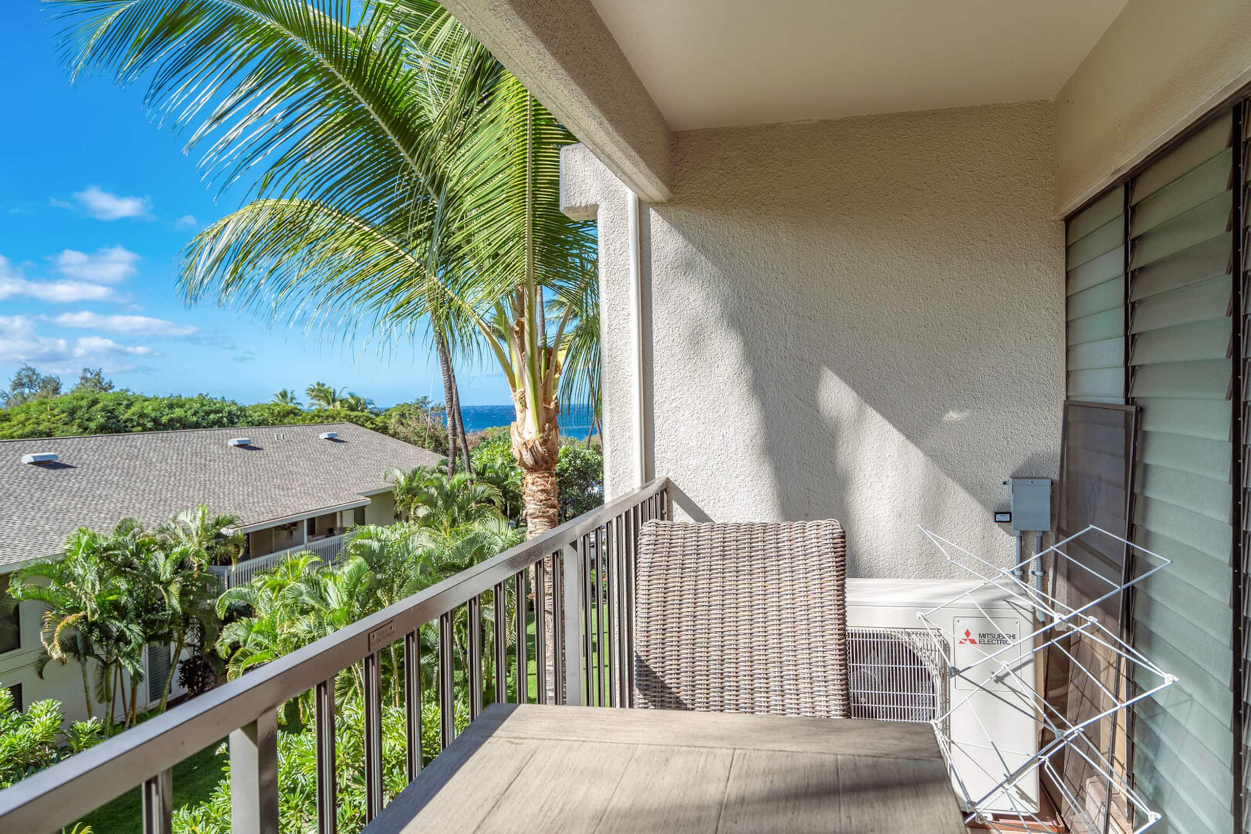 Condo in Kihei · ★4.76 · 1 bedroom · 2 beds · 1 private bath - Image 5