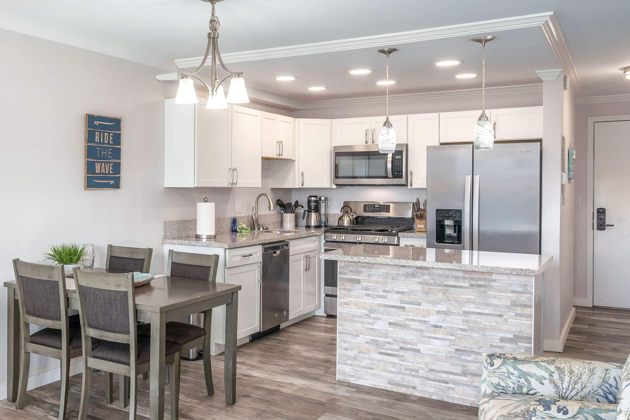 Condo in Kihei · ★4.76 · 1 bedroom · 2 beds · 1 private bath - Image 2