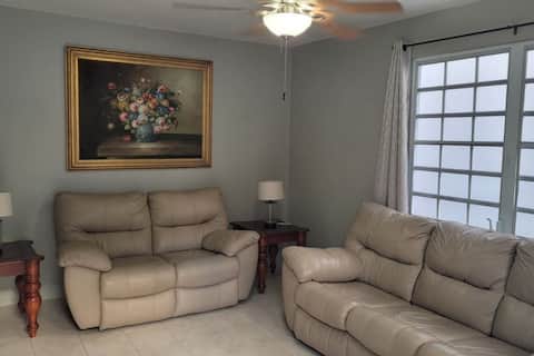 Coamo - 2R, 8g, A/C, Wifi, Parking, Hot Spring