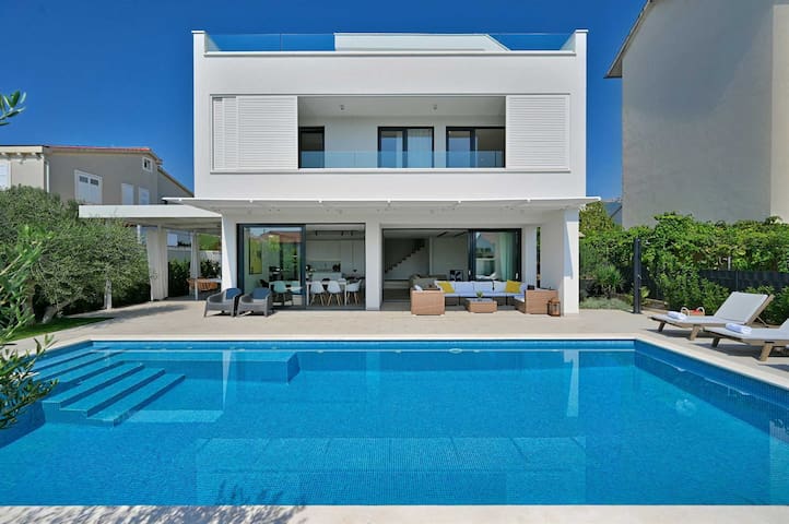 Darijo - VIP Holiday Booker managed Airbnb listing 3