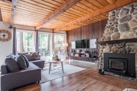 Pet-friendly, 10 minutes to Mont Orford