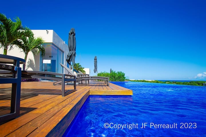 Lux 4br Condo! Ocean Views! Pool! - Playa del Carmen