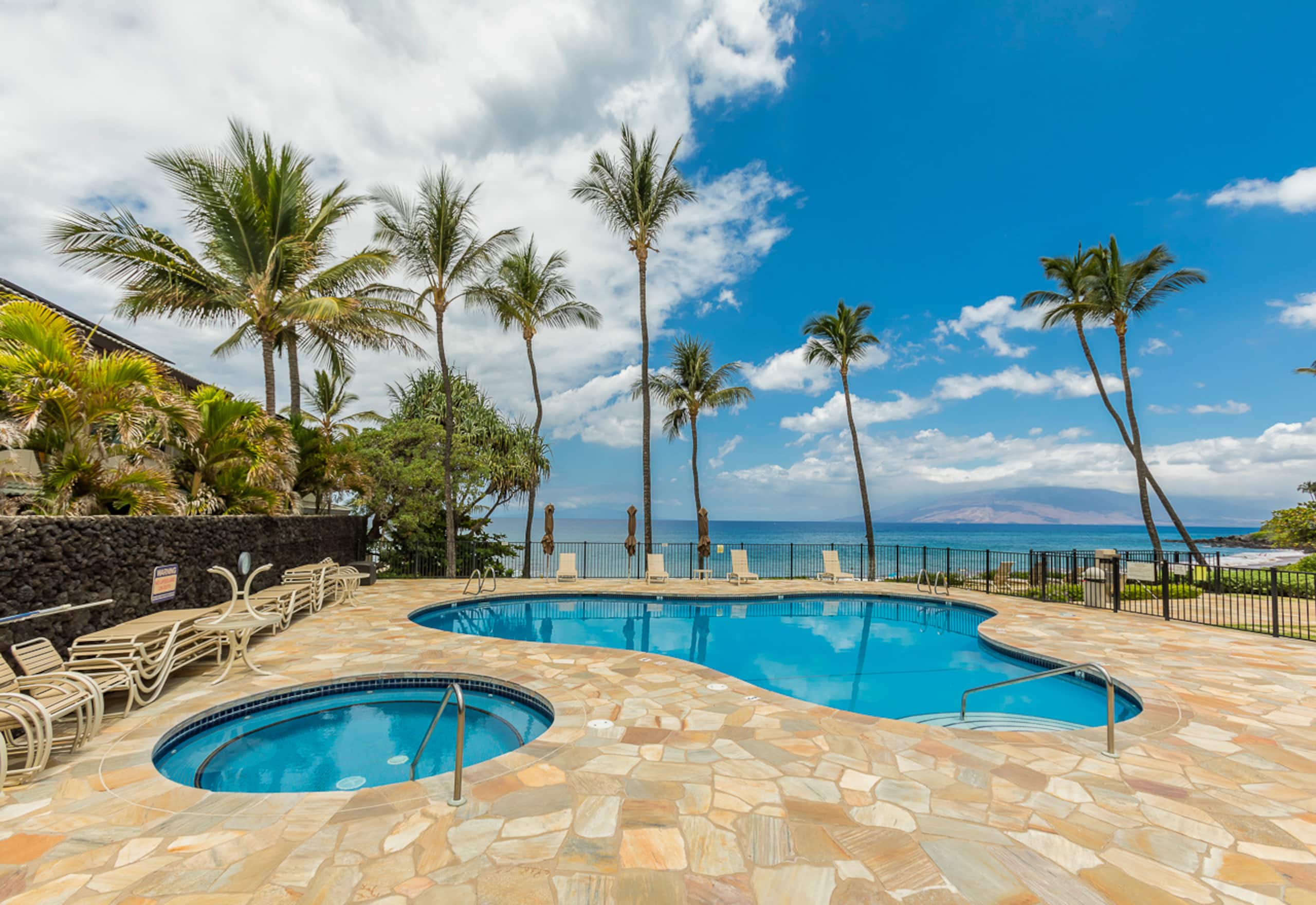 Condo in Kihei · ★5.0 · 2 bedrooms · 3 beds · 2 baths - Image 38