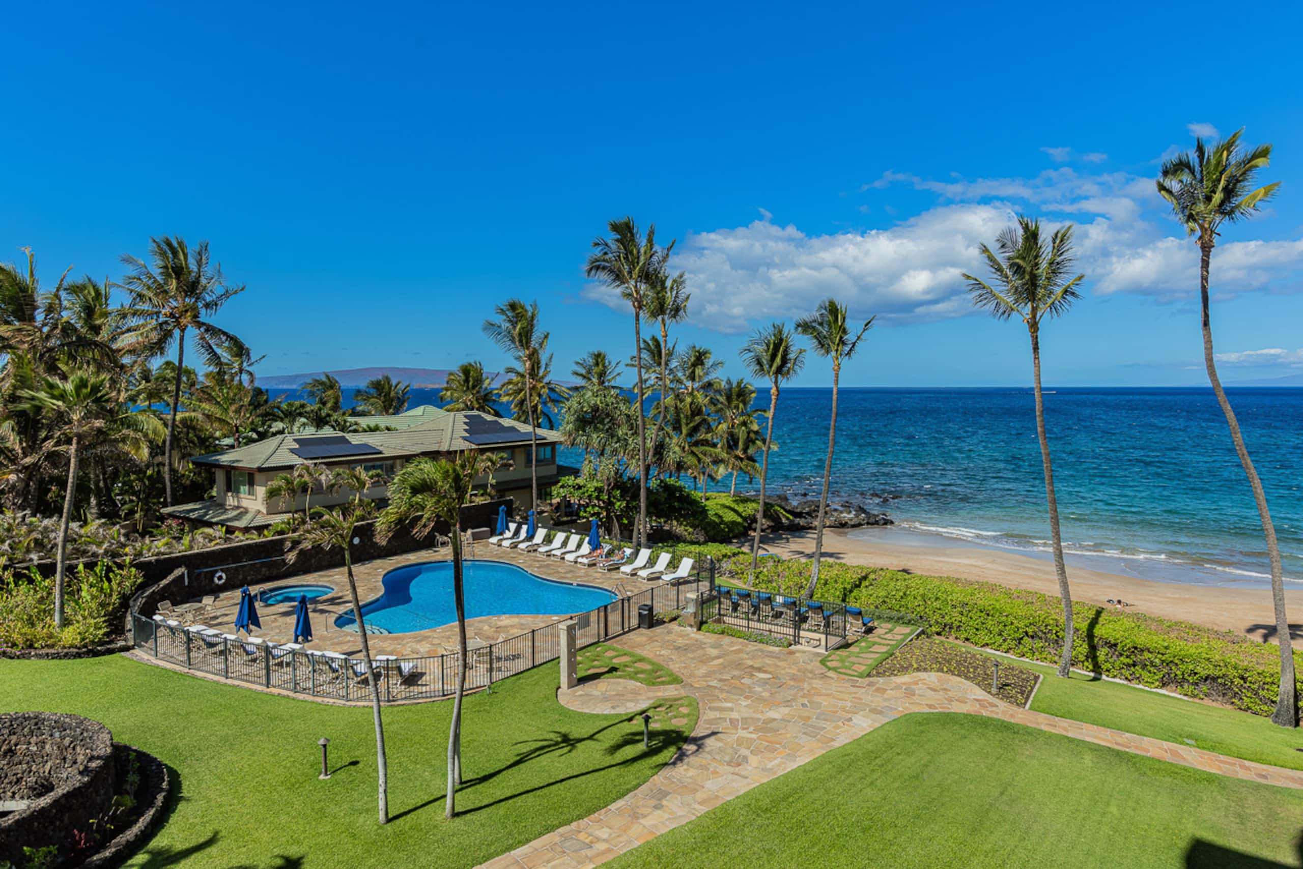 Condo in Kihei · ★5.0 · 2 bedrooms · 3 beds · 2 baths - Image 9
