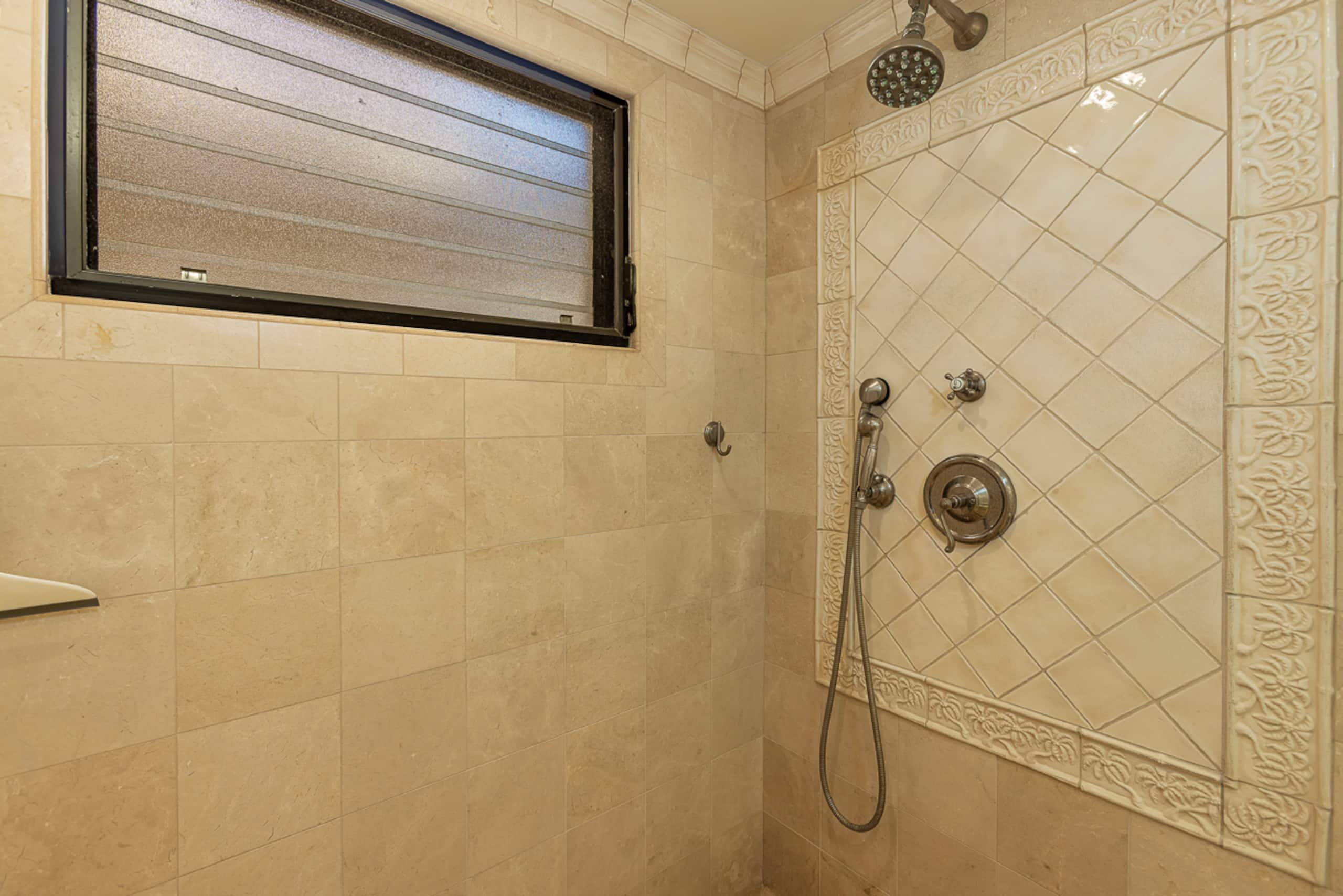 Condo in Kihei · ★5.0 · 2 bedrooms · 3 beds · 2 baths - Image 26