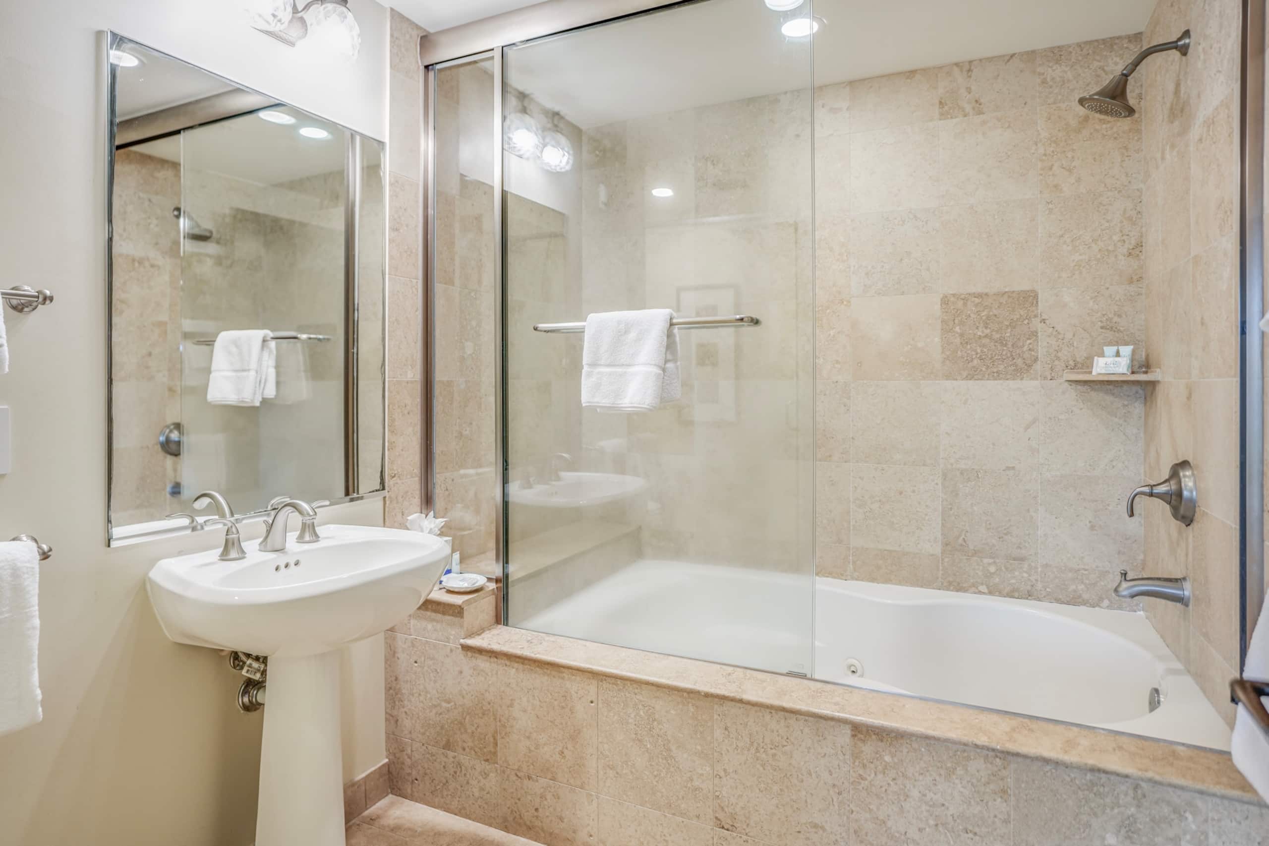 Condo in Kapaa · ★5.0 · 2 bedrooms · 3 beds · 3 baths - Image 20