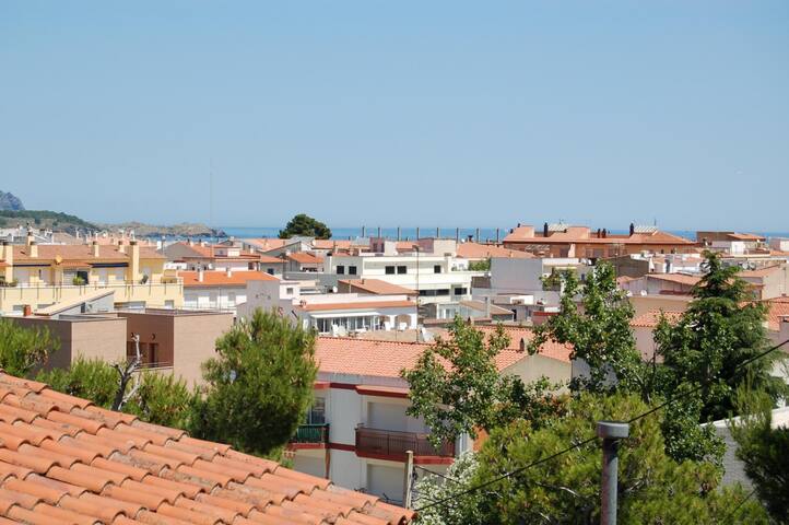 alburnàs bxs apartment with terrace and parking, j gallery image 3