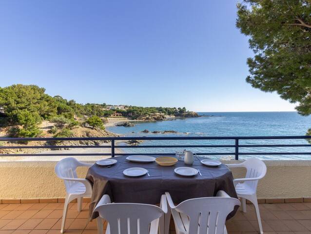 bellamar a – spacious house situated on the seafro gallery image 3