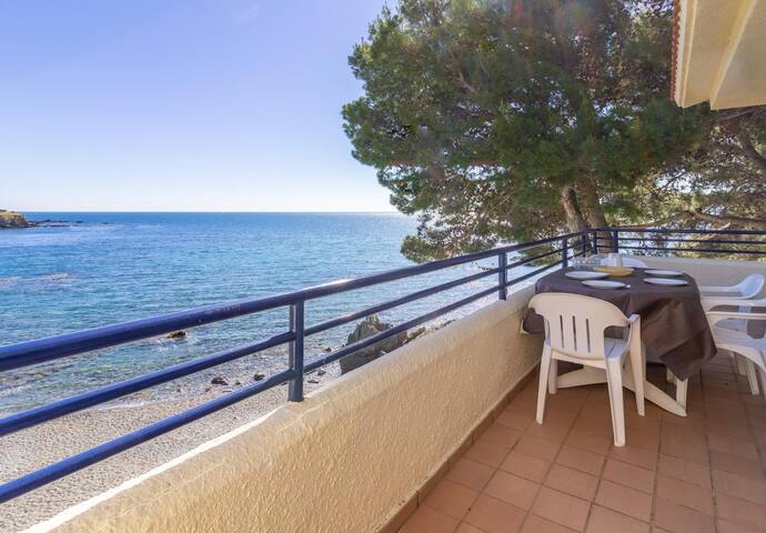 bellamar a – spacious house situated on the seafro gallery image 2