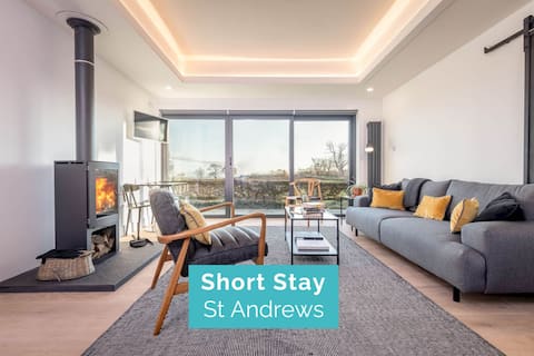 Top Airbnb: Balone Garden Cottage | Wood Burner in Strathkinness