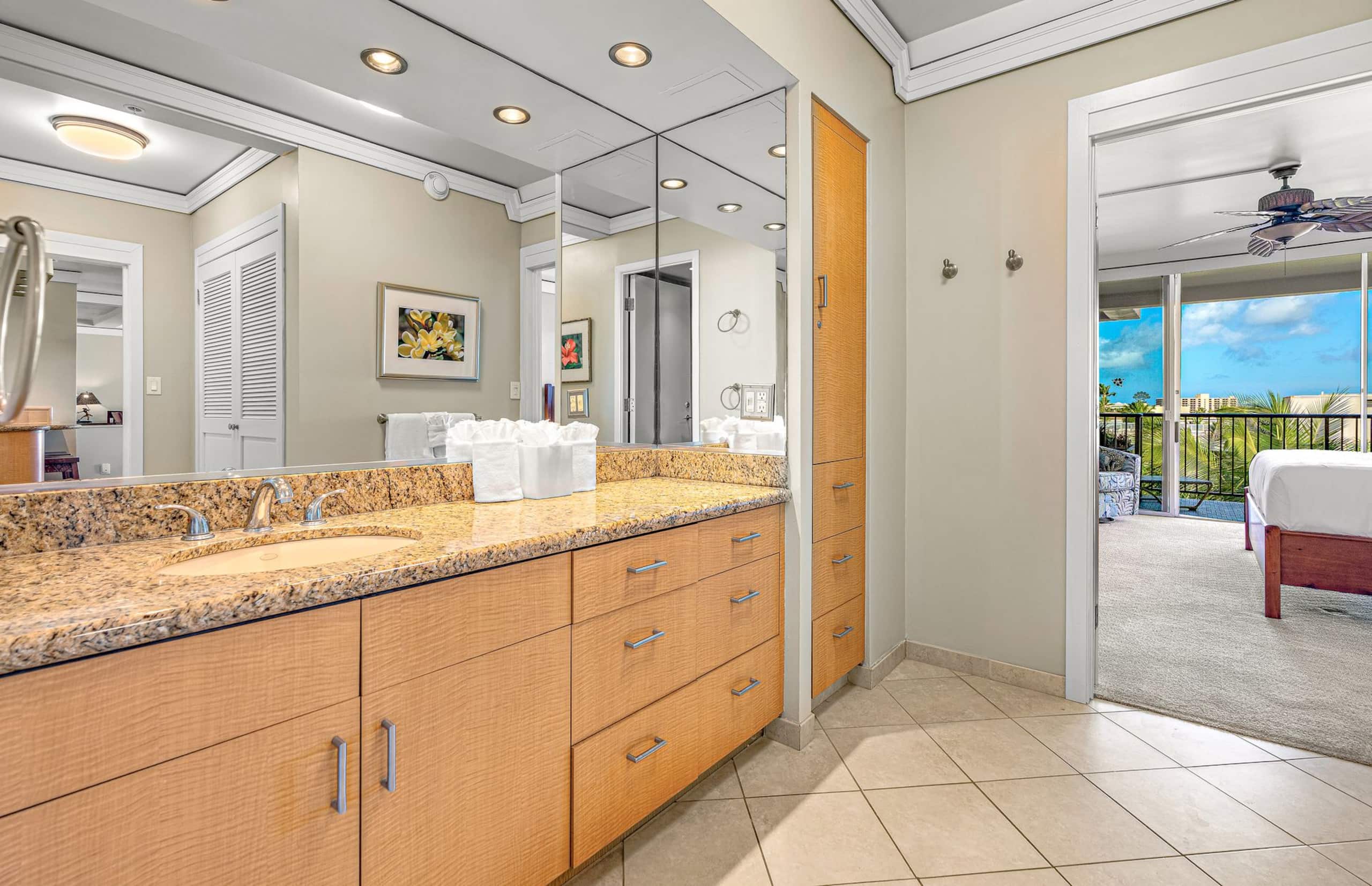 Condo in Lahaina · ★4.93 · 1 bedroom · 2 beds · 1 bath - Image 24