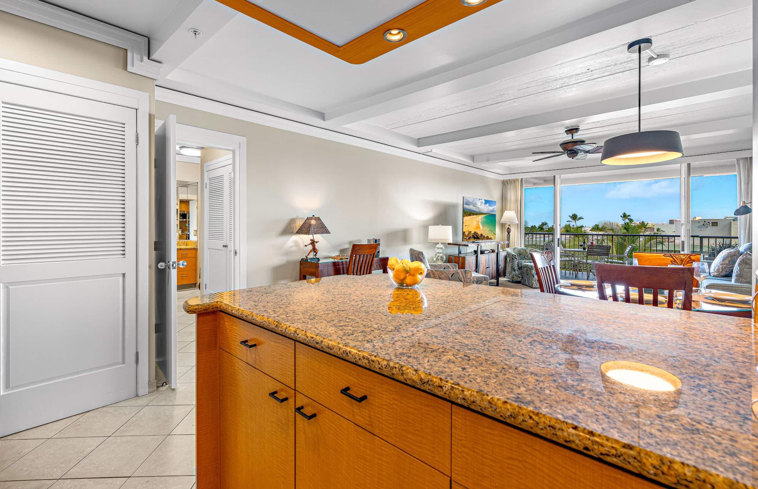 Condo in Lahaina · ★4.93 · 1 bedroom · 2 beds · 1 bath - Image 17