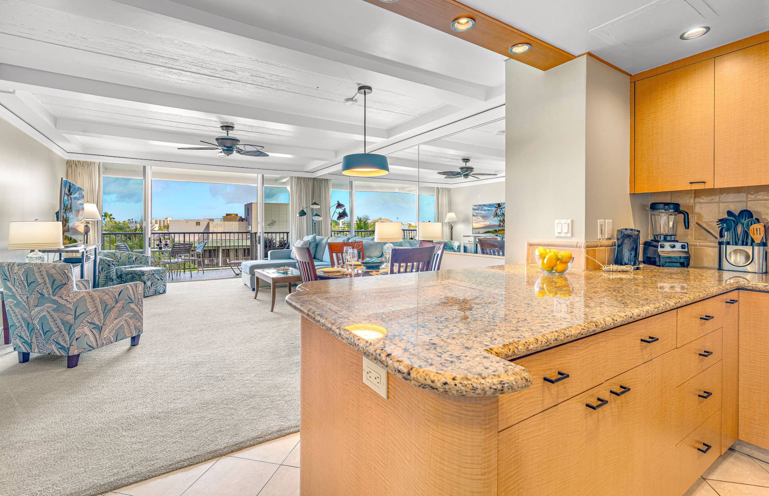 Condo in Lahaina · ★4.93 · 1 bedroom · 2 beds · 1 bath - Image 3