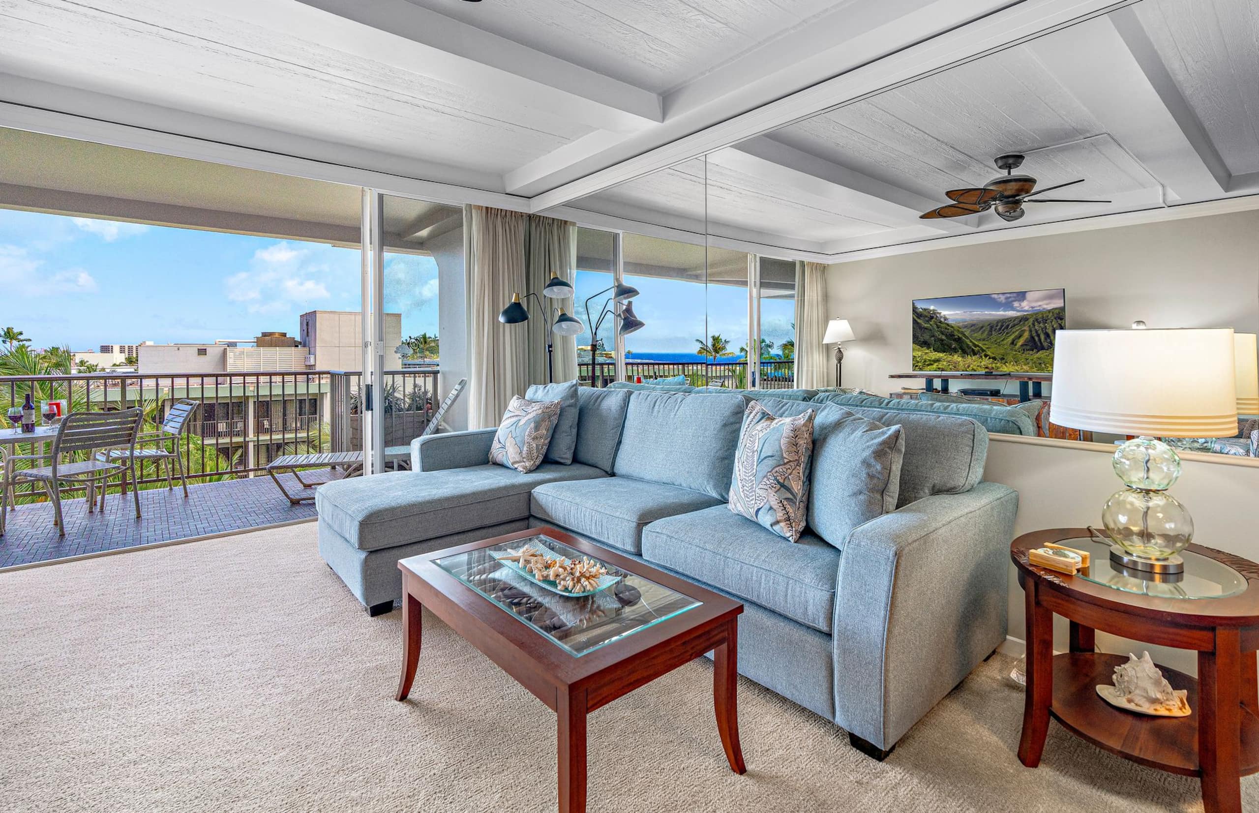 Condo in Lahaina · ★4.93 · 1 bedroom · 2 beds · 1 bath - Image 4