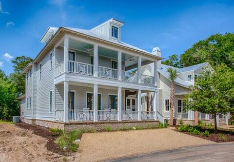 Ocean Oaks 04 - Spacious Coastal Beauty!