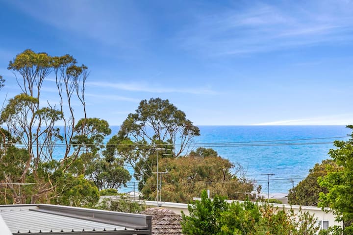 Cowrie House: Ocean Views, 500m To Fishos Beach - Torquay